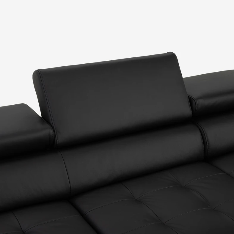 Regulacja zagłówka umożliwia ustawienie oparcia w różny sposób.