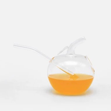 Sklenice ve tvaru jablka se slámkou 130 ml