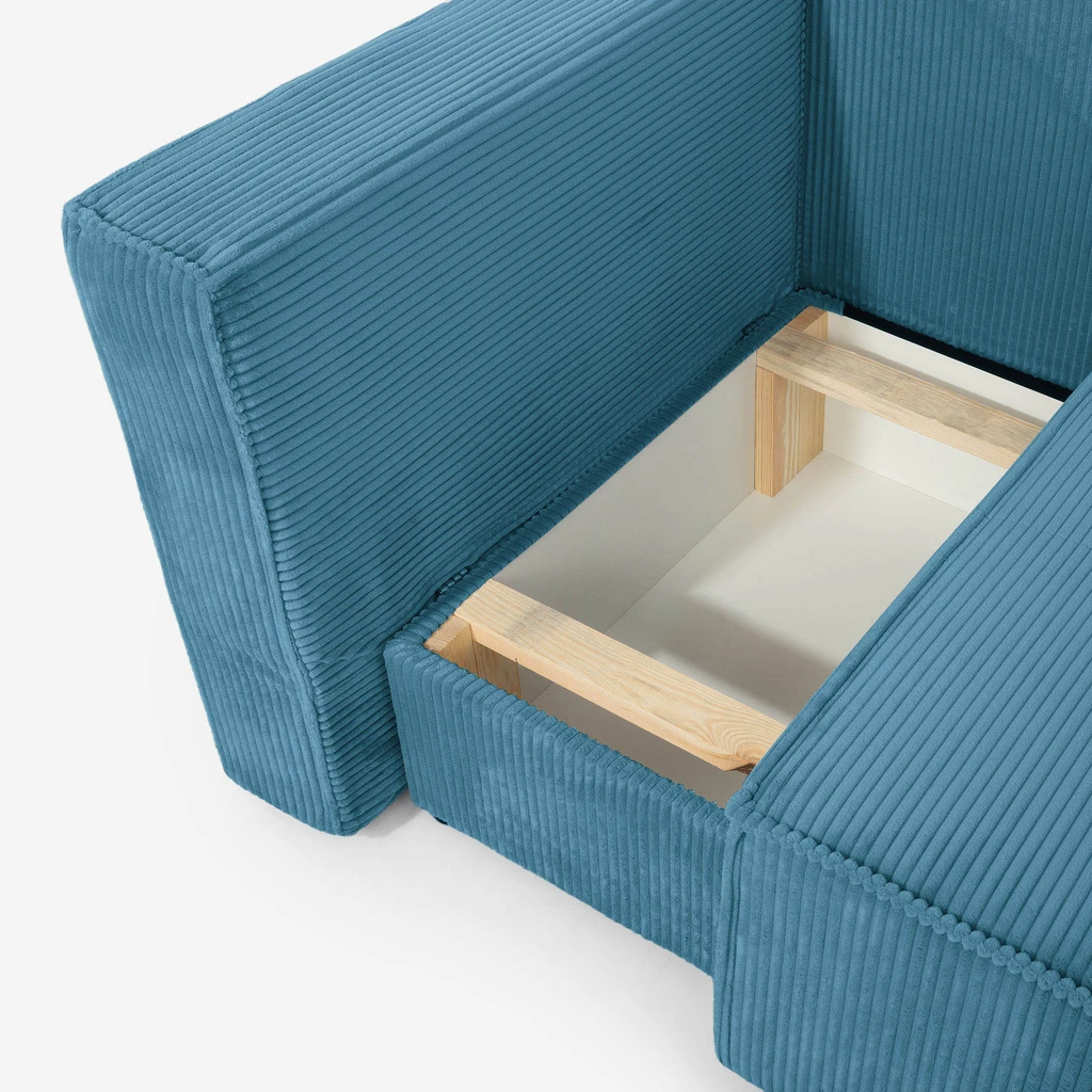 Zanurz się w miękkiej, turkusowej sofie LUSO i poczuj, jak znika zmęczenie dnia.