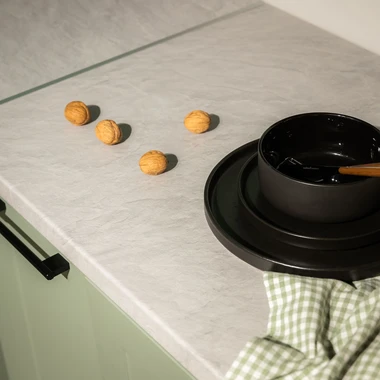 Černý dezertní talíř CARBONO 20 cm