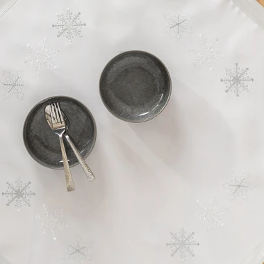 Vánoční ubrus bílo-stříbrný JULE 85x85 cm