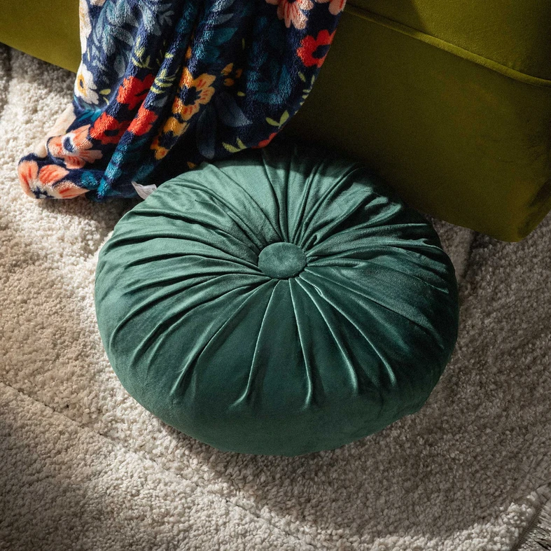 Tmavě zelený dekorační kulatý polštář SELMA 40 cm