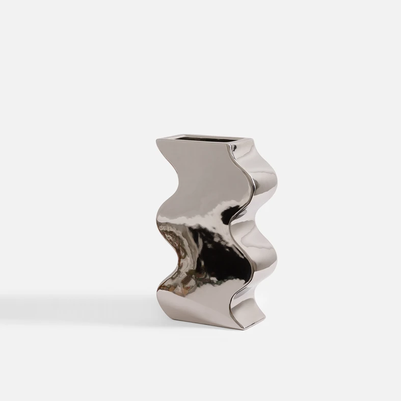 Stříbrná geometrická váza 25 cm