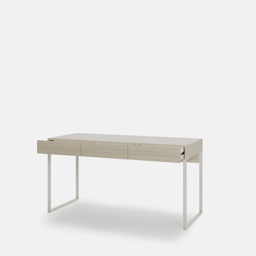 Biurko z otwartymi szufladami pod blatem