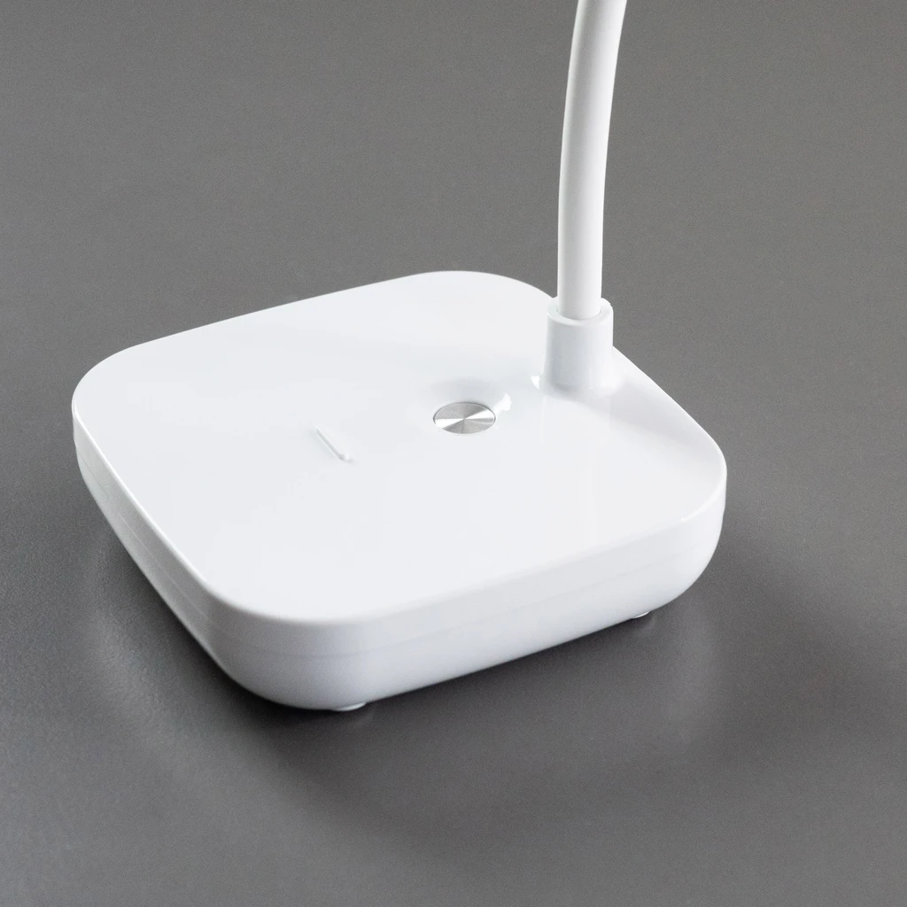 Bílá stolní lampa LED 7W s USB nabíjením