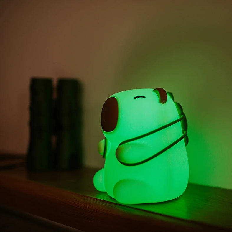 Dodatkową atrakcją jest oświetlenie RGB.