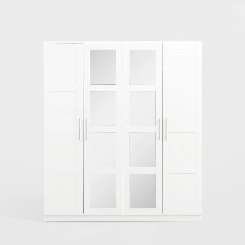 Biała szafa 4-drzwiowa z frontami przypominającymi ramki.N środkowych frontach są lustra