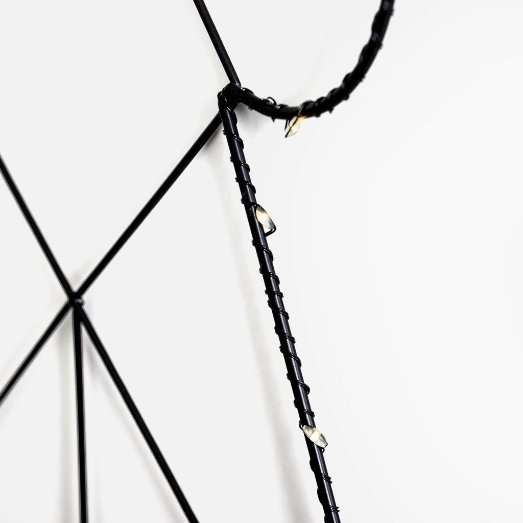 LED závěsná dekorace andílek 47 cm