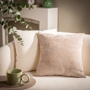 Dekorační béžový povlak na polštář CARMON 45x45 cm