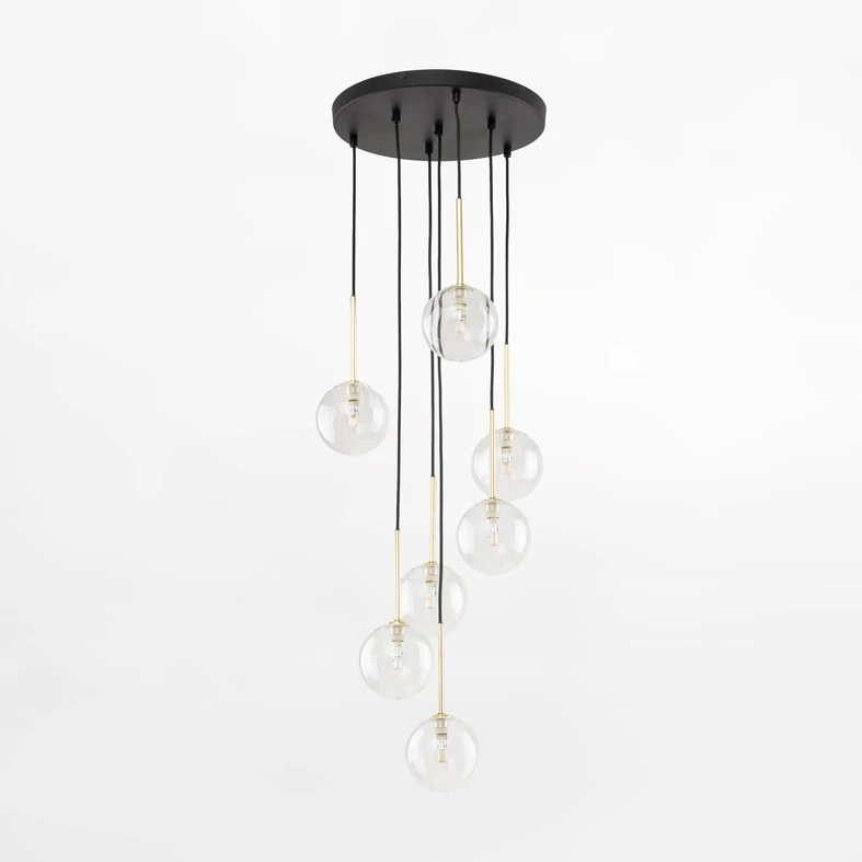 Lampa posiada oprawę dla 7 żarówek typu G9 o mocy maksymalnej 8W.