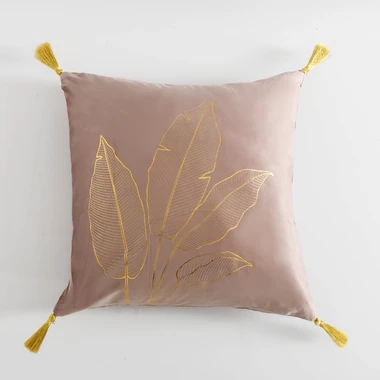 Povlak na polštář BORNEO růžový se zlatými listy 45x45 cm