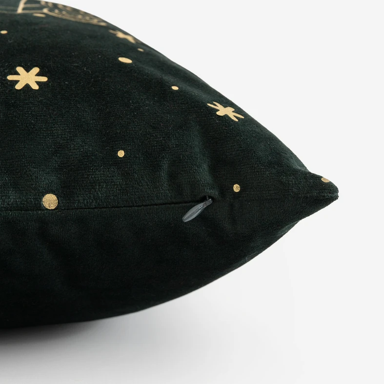 Vánoční povlak na polštář tmavě zelený CANELLA 45x45 cm