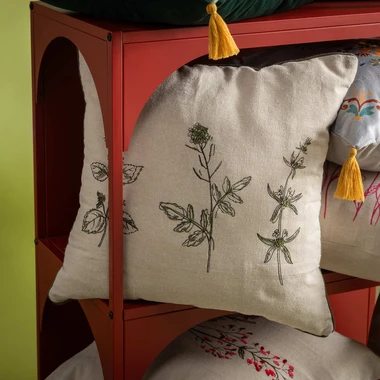 Povlak na polštář s výšivkou polních květů zelený CASAL 45x45 cm