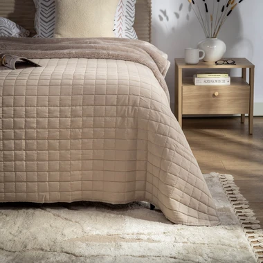 Béžový přehoz na postel GISELLE 200x220 cm