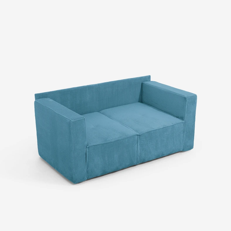 Turkusowa sofa LUSO to połączenie wygody i świeżego akcentu w Twoim salonie.