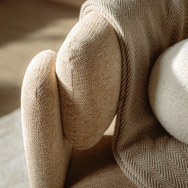 Čalouněné křeslo béžové MAFELE