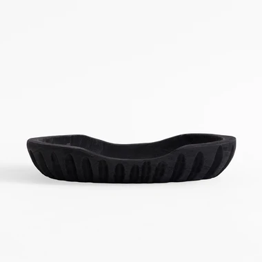 Černý drážkovaný dekorativní tác 32 cm