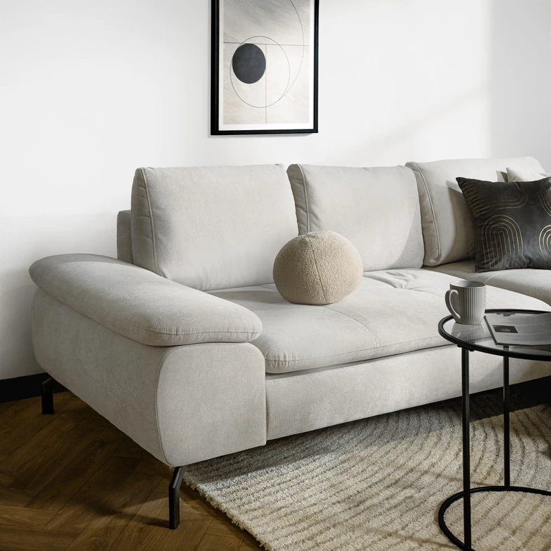 Dekorační béžový polštář BALL 27 cm