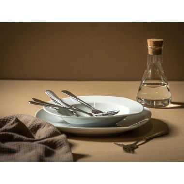 Porcelánový mělký talíř QUADRO bílý 26,7x25 cm