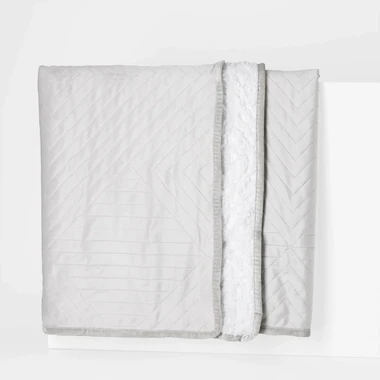 Světle šedý přehoz na postel CALDO 180x200 cm