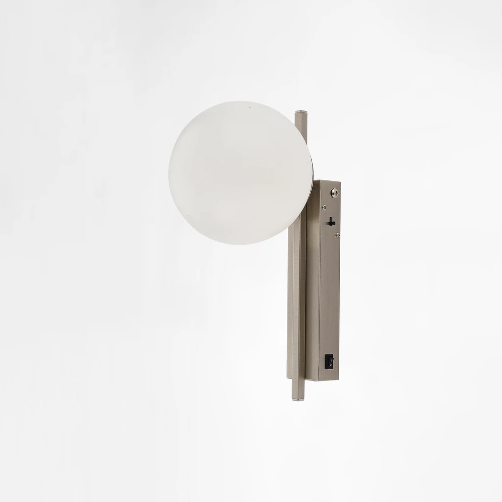 Przy mocy 10W strumień świetlny kinkietu NEBULA wynosi 1000 lumenów.