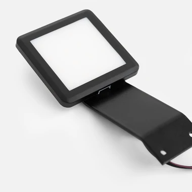 1bodové osvětlení nad skříňku, teplá bílá barva