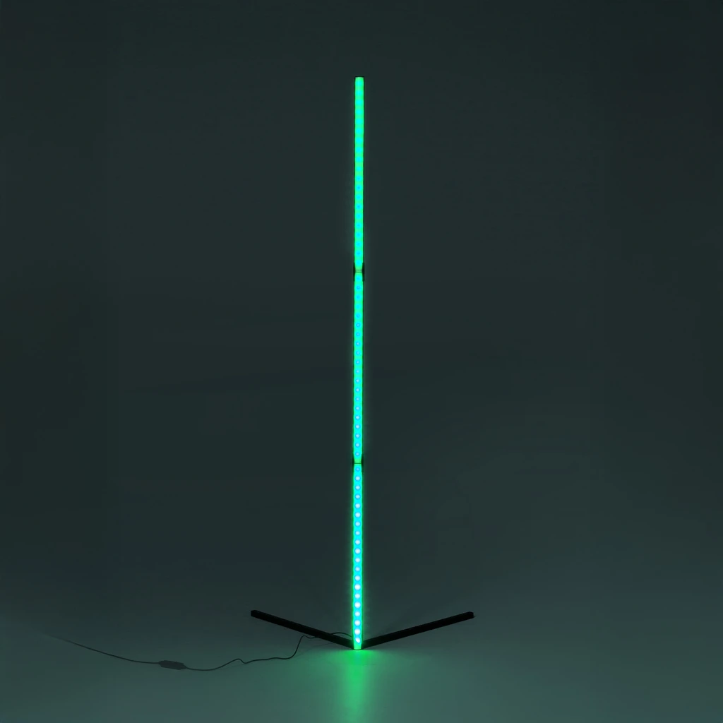 Wyposażona jest w wbudowane diody LED, które zapewniają oświetlenie w szerokim spektrum kolorów RGB.