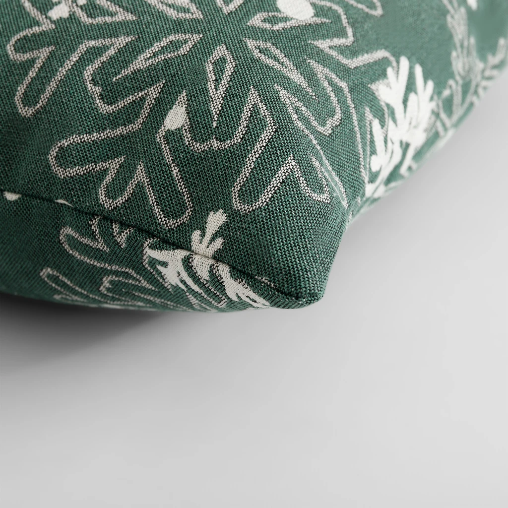 Povlak na polštář se sněhovými vločkami zelený VINTRO 45x45 cm