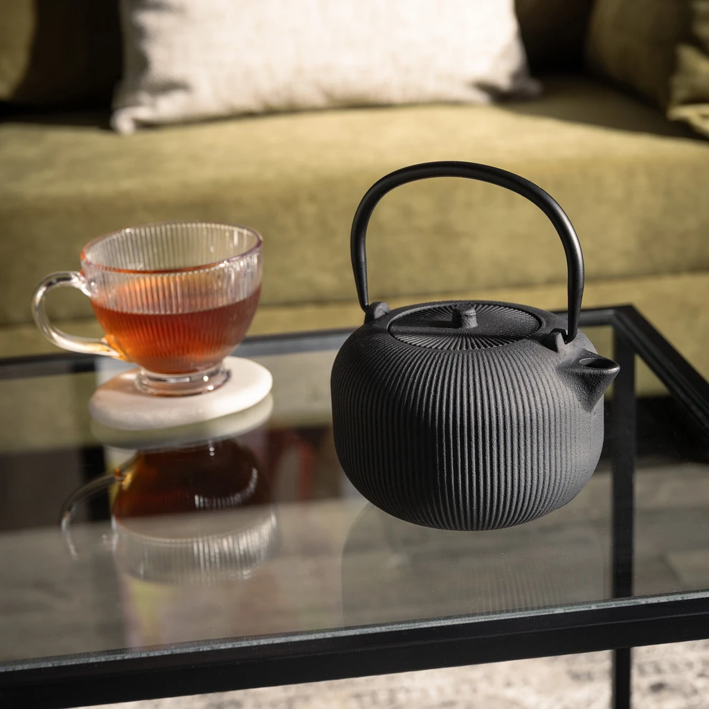 Konvička na čaj 1 l, černá.