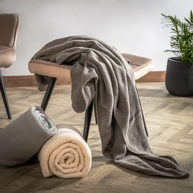 Tmavě šedá deka FANCY 130x170 cm