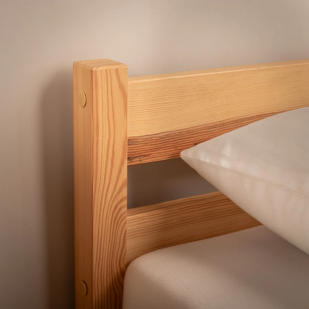 Dřevěná postel s roštem KAROL 90x200 cm