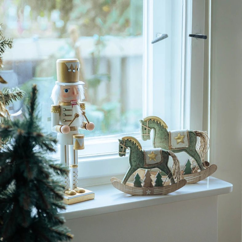 Dekorativní zelená figurka HOUPACÍ KŮŇ 23,5 cm