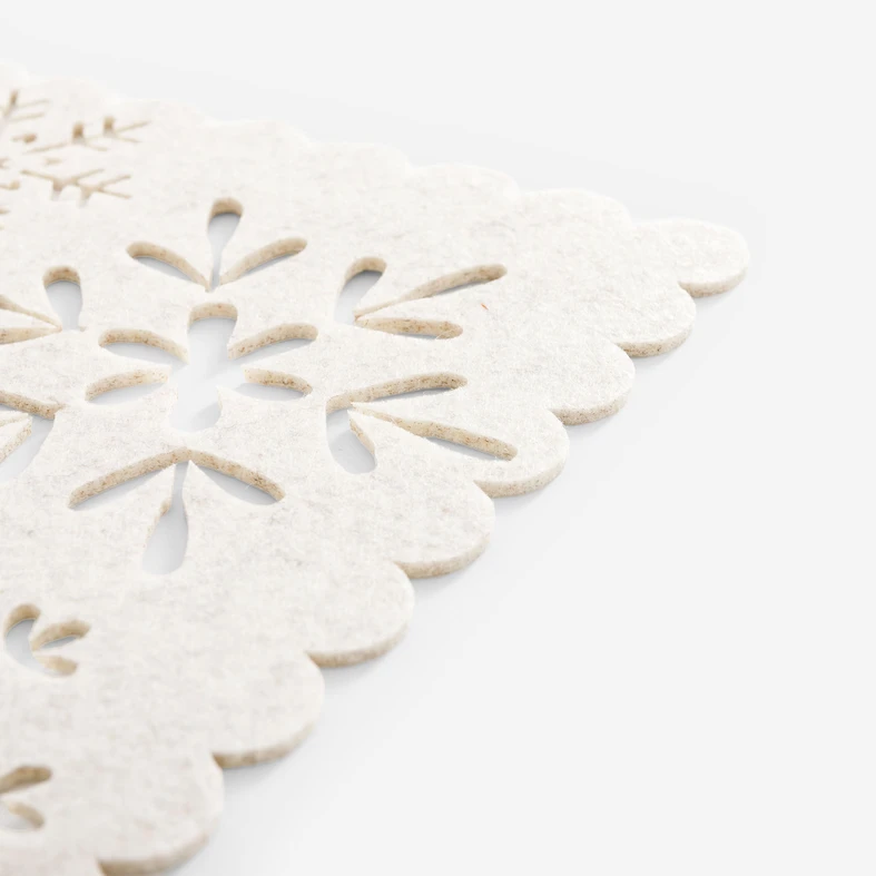 Podložka na stůl béžová sváteční 40x32,5 cm