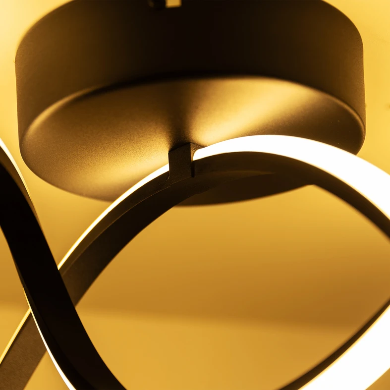 Czarne, matowe wykończenie lampy CLINT oraz wbudowany w oprawę LED budują wrażenie, które połączysz z koncepcją wnętrza o prostej, funkcjonalnej stylistyce.