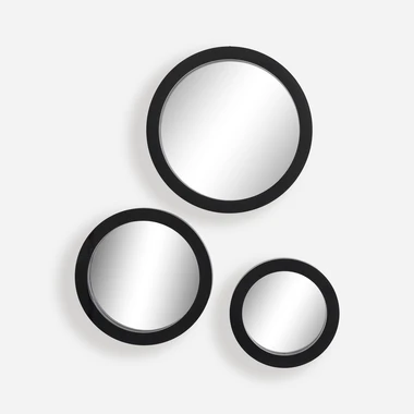 3 kulatá zrcadla v černém rámu