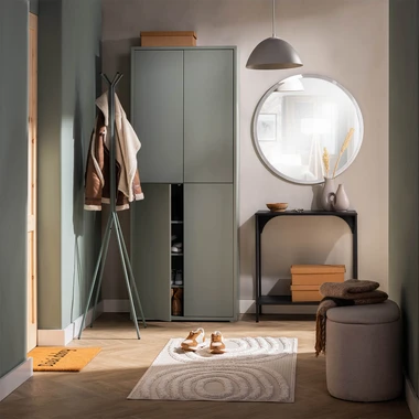 Zelený stojanový věšák NALLES