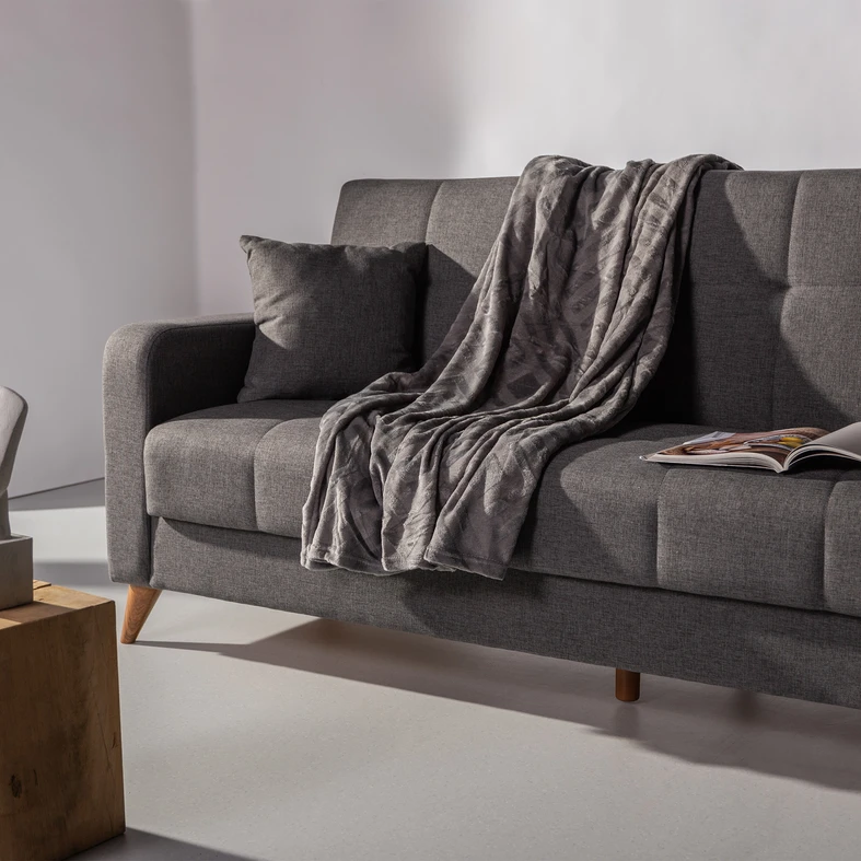 Tmavě šedá geometrická deka DOBLE 150x200 cm