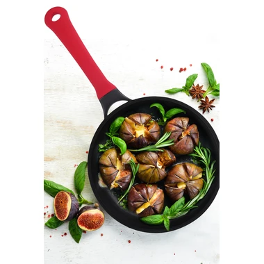 Indukční pánev s červenou rukojetí REVERO 28 cm