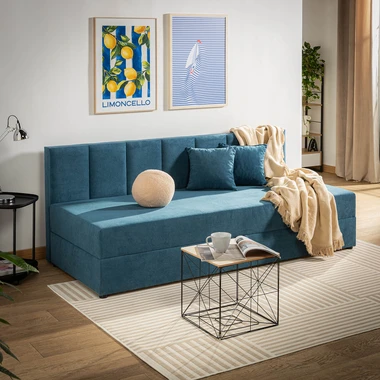 Čtvercový stolek s úložným prostorem