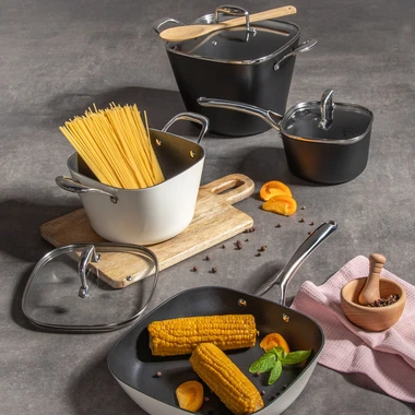 Černý rendlík QUADRATO 1,7 l