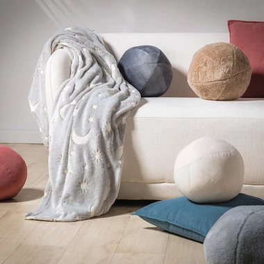 Šedý kulatý dekorační polštář SPHERE 27 cm