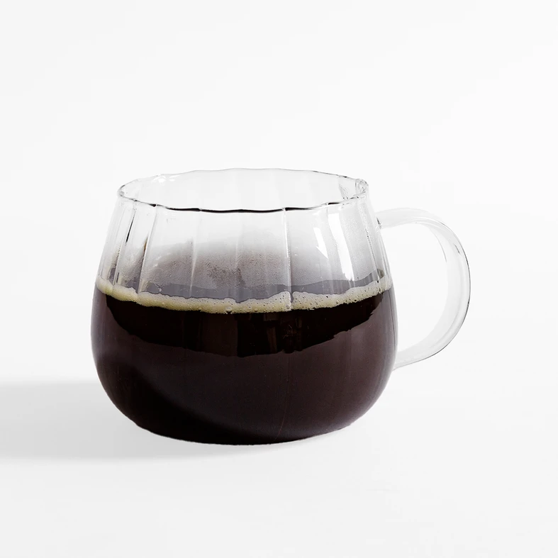 Drážkovaná sklenice s uchem 350 ml