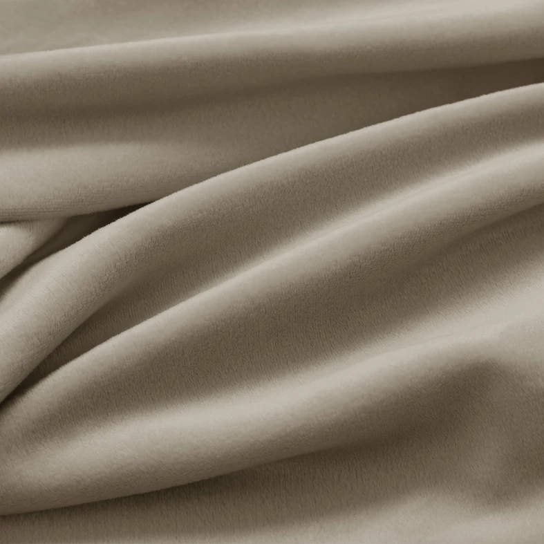 Zdjęcie pokrowca. Duże zbliżenie. Widać marszczenia i fakturę materiału.