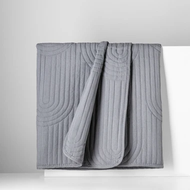 Tmavě šedý přehoz na postel TOSCA 220x200 cm