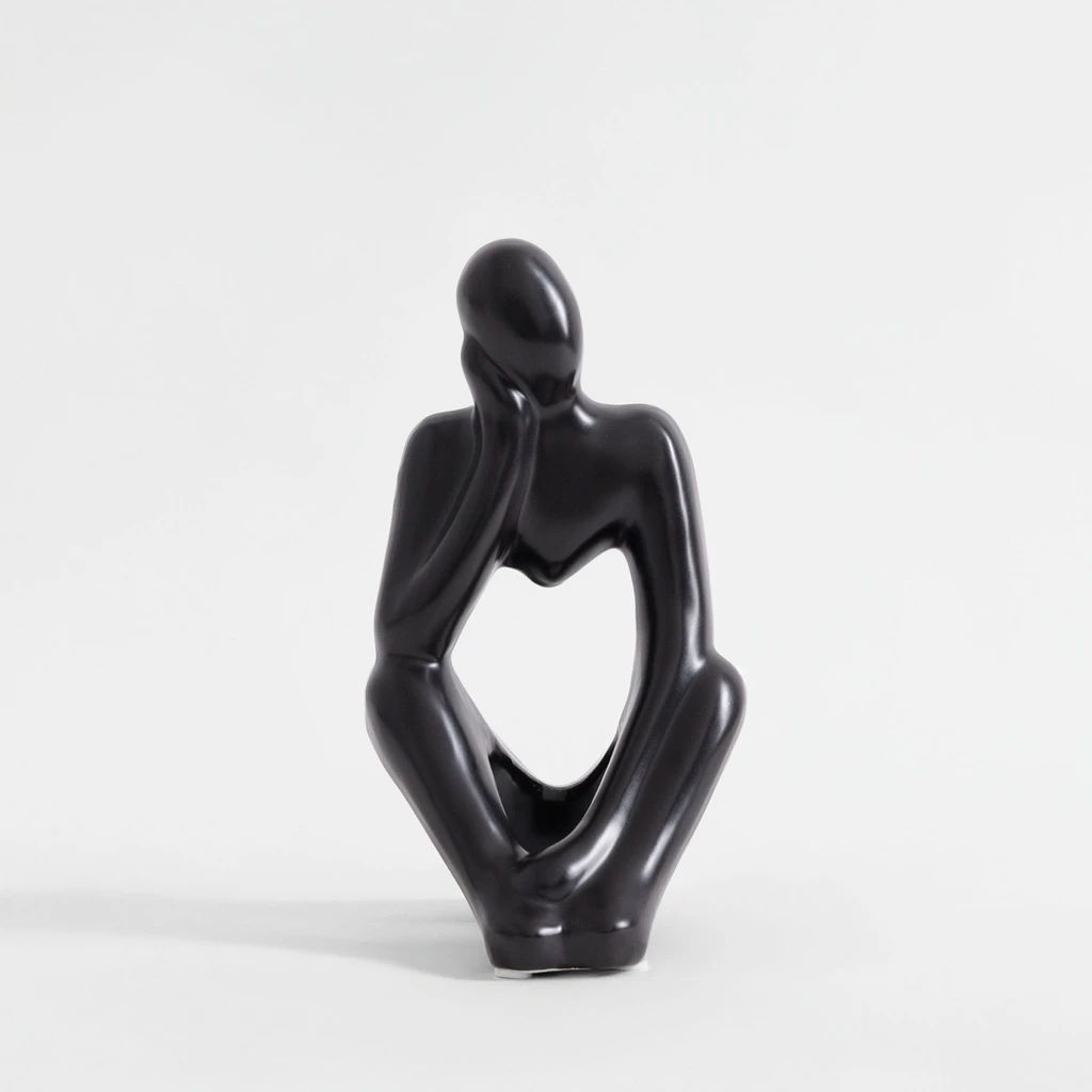 Černá dekorativní figurka ZAMYŠLENÝ ČLOVĚK 19 cm