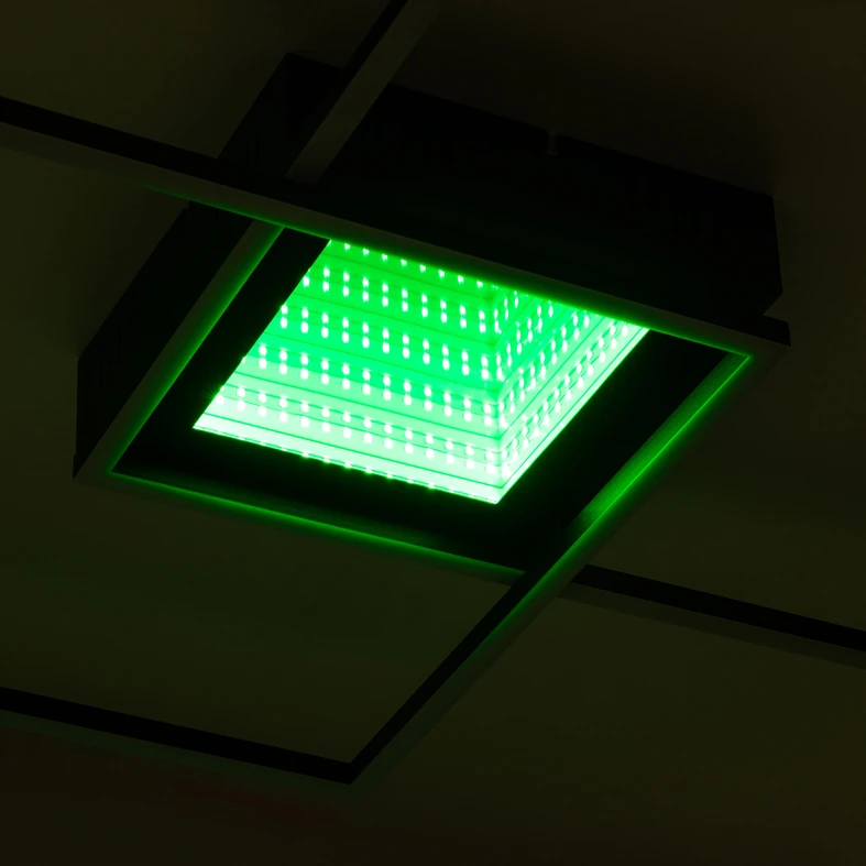 Černé stropní svítidlo rám LED RGB LUMI s dálkovým ovládáním