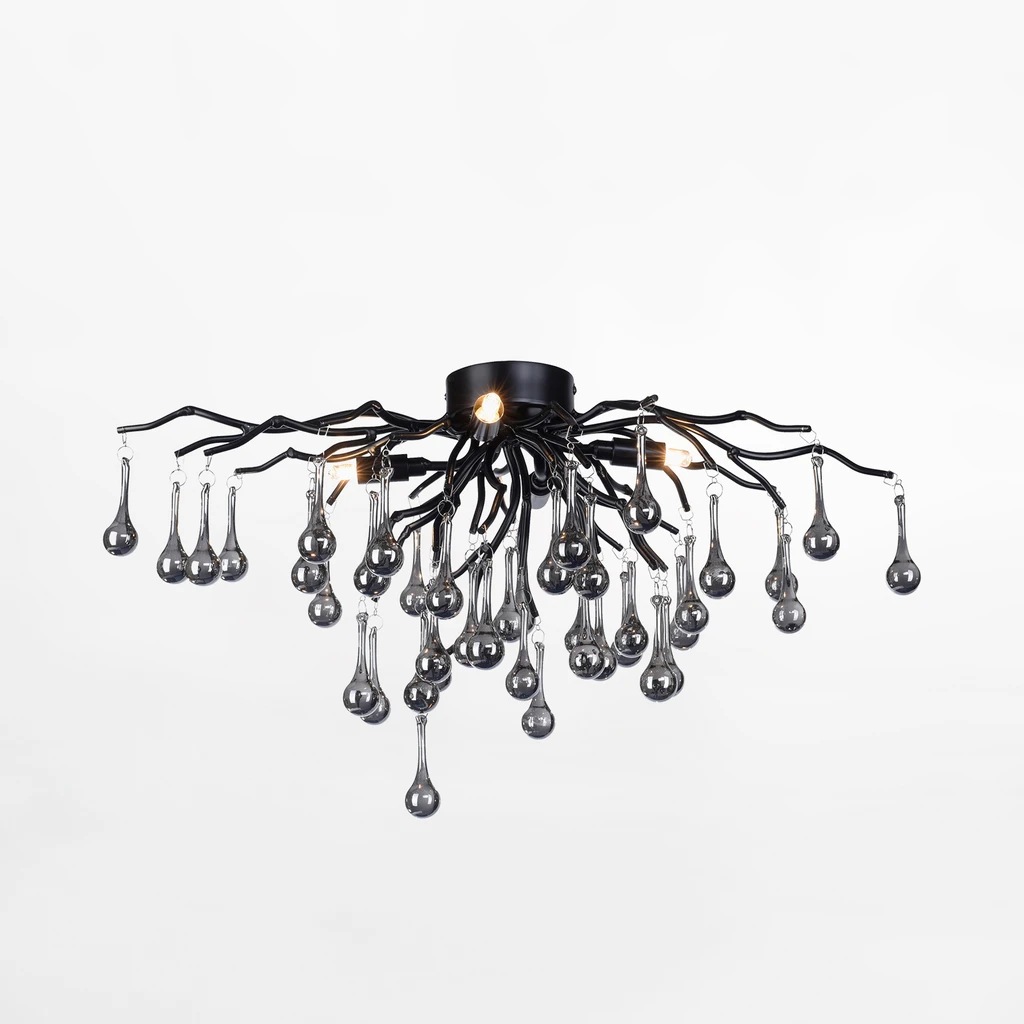 Lampa posiada oprawę przeznaczoną aż dla 4 żarówek typu G9 o mocy maksymalnej 40W.